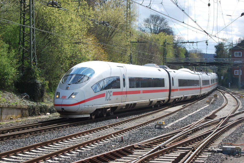 ICE 4601 Brussels-Frankfurt is entering Aachen Central Station (Hbf) on 11 April 2012.