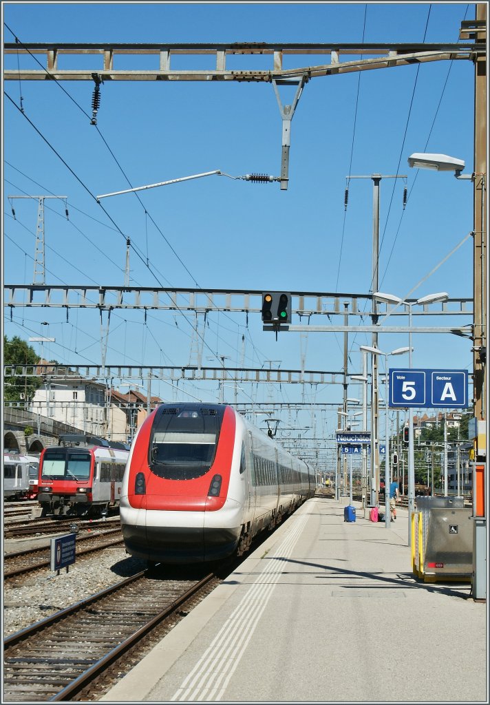 ICN 1631 to Basel is leaving Neuchtel. 
31.07.2013