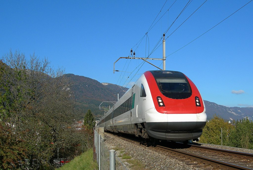 ICN on the Way from Basel to Lausanne  by Grenchen.
20.10.2007