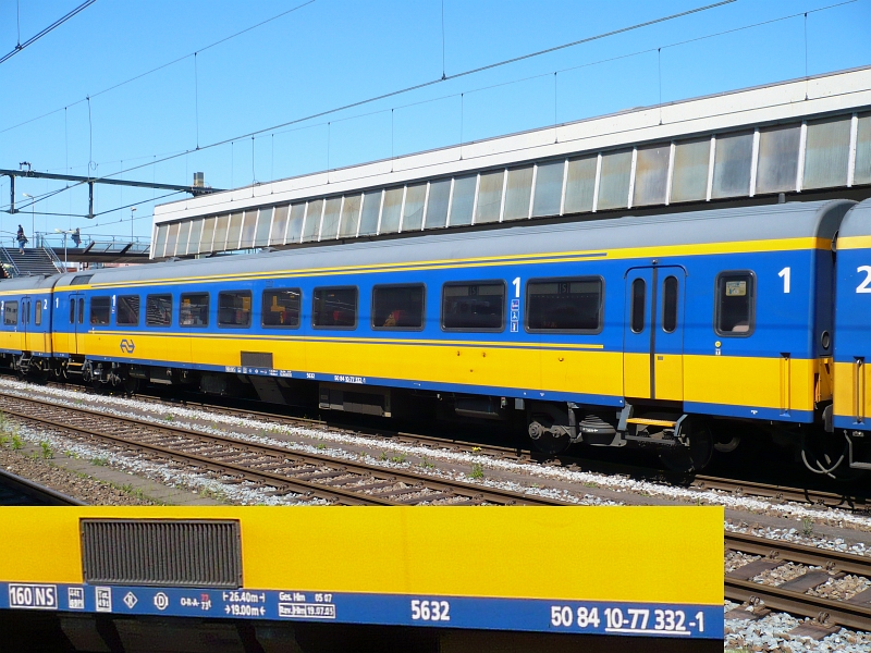 Intercity coach first class in an Intercity train from Den Haag to Venlo. Rotterdam Centraal Station 02-06-2010. 