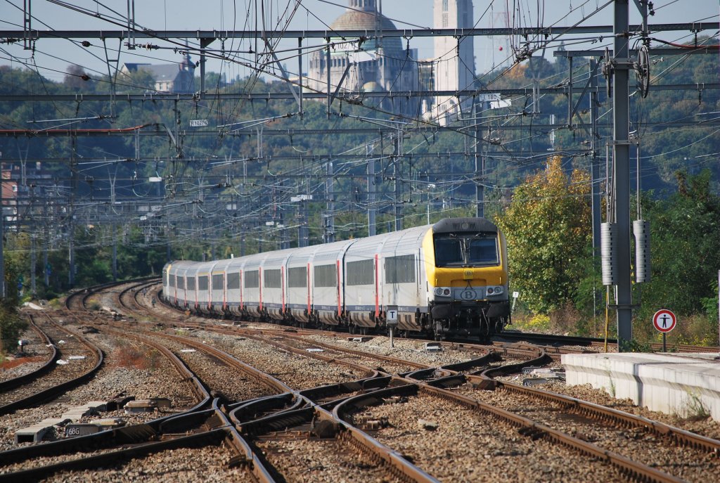 InterCity train Ostend-Eupen is passing Angleur station in October 2010.