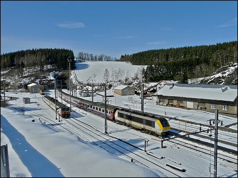 IR Liers-Luxembourg City is arriving at the station of Troisvierges on March 23rd, 2008.
