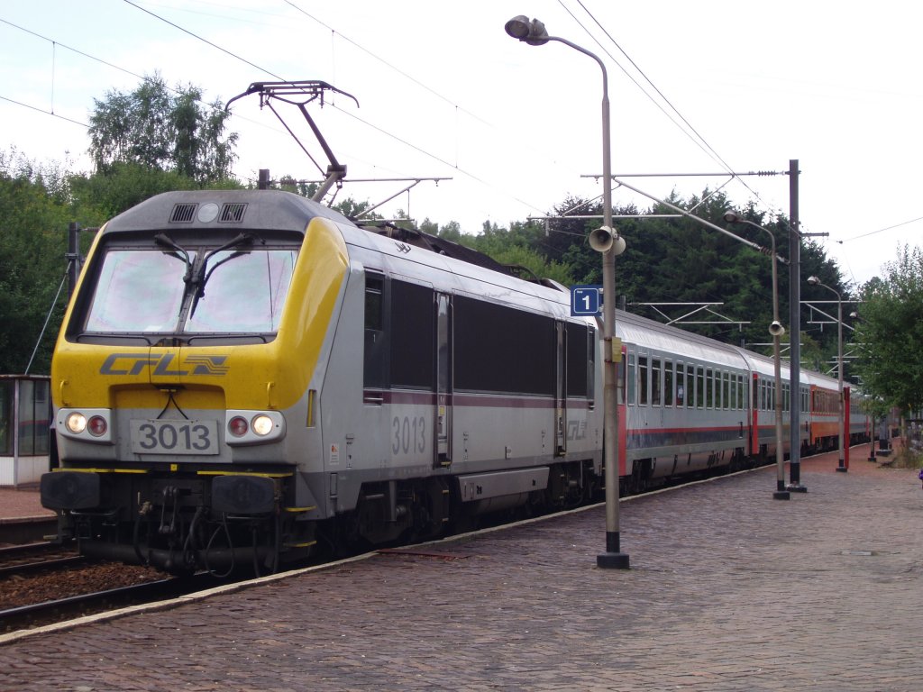 IR train to Luxembourg stopping in Vielsalm, hauled by CFL engine n3013 in August 2006.