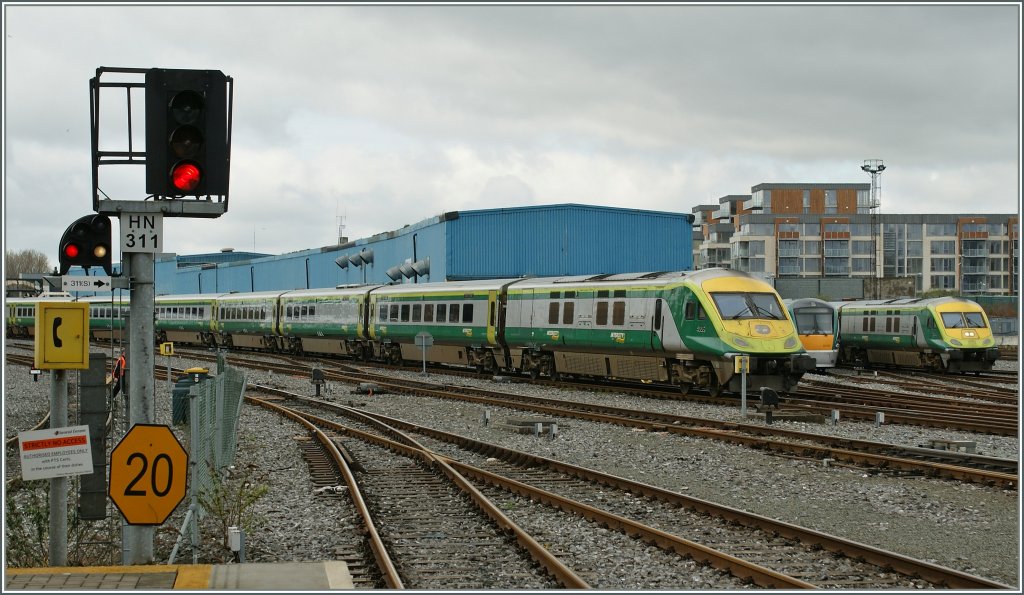 Irish Rail Intercitys to an from Cork in Dublin Heuston. 
25.04.2013 