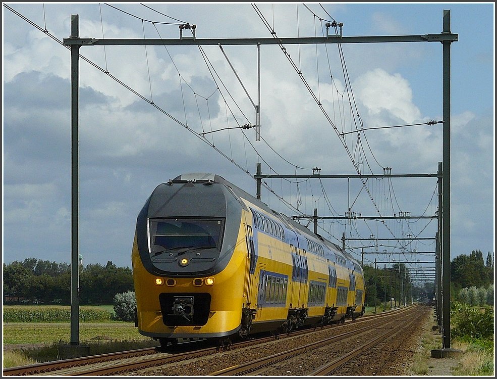 IRM Regiorunner pictured near Hoeven on September 5th, 2009.