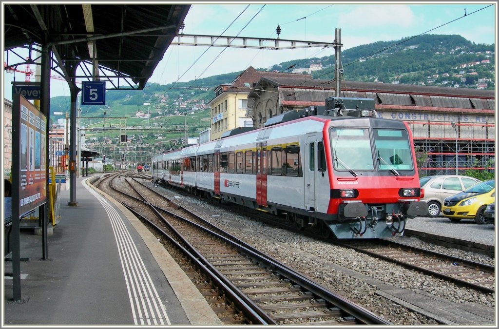 It is not every day to see: A Domino in Vevey. 
04.07.2010