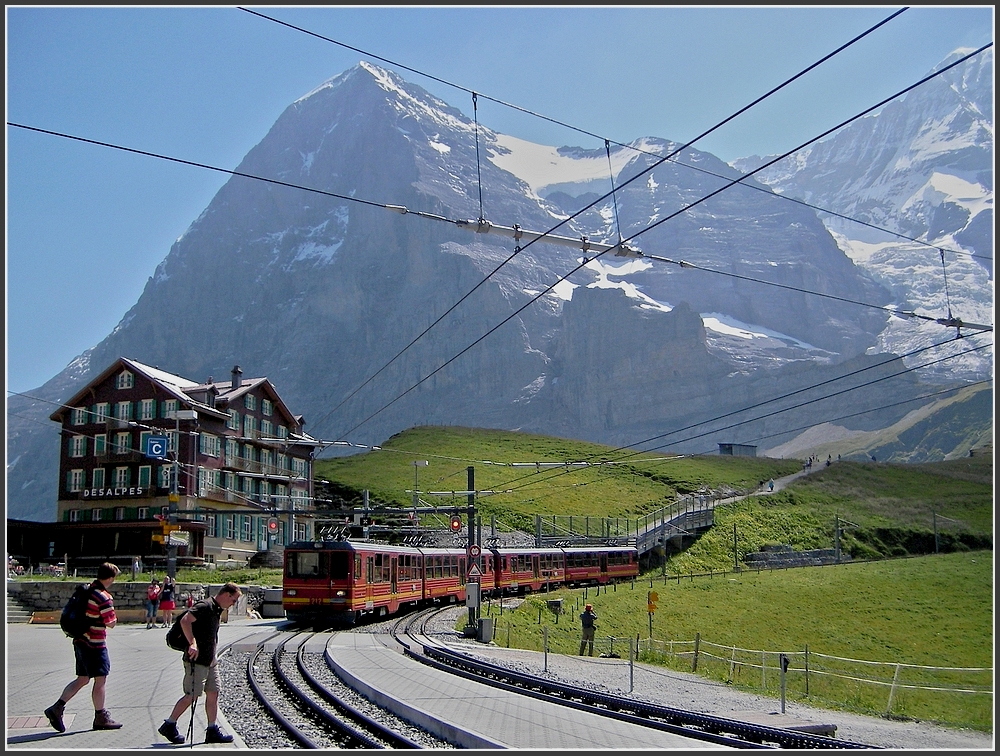 JB train photographed at Kleine Scheidegg with the Eiger in the background on August 6th, 2007.