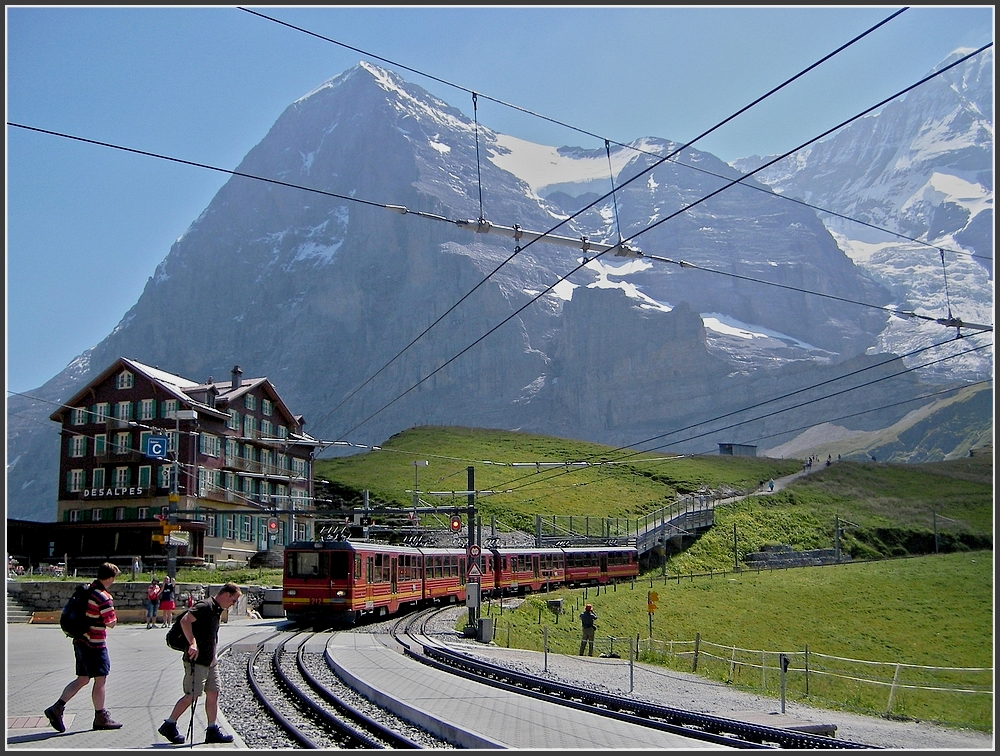 JB train photographed at Kleine Scheidegg with the Eiger in the background on August 6th, 2007.