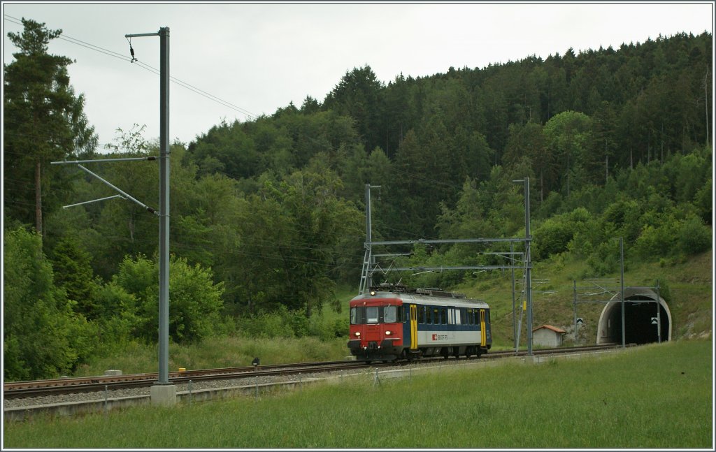 Local train Romont - Palzieux by Vauderens.
27.05.2011