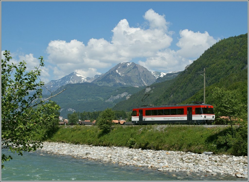 MIB local Train between Meiringen and Innterkirchen. 07.06.2013