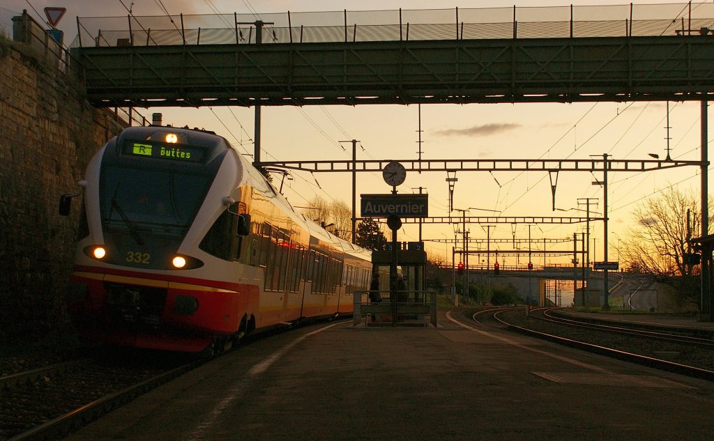 My 500. pictures on Rail-pictures.com - and now I need a small break...

RVT Flirt to Buttes in Auvernier in early morning.

28.11.2009  