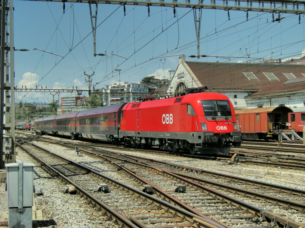 BB 1116 204-7 with Rail Jet test Train in Lausanne. 
02.07.2008