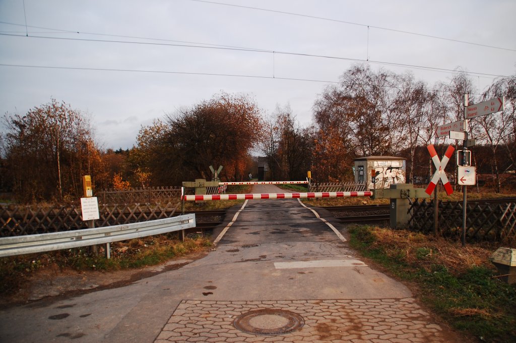 Railroadcrossing near the village of Tilmeshof, at the line KBS 495 from Cologne to Kleve. 26.11.2011