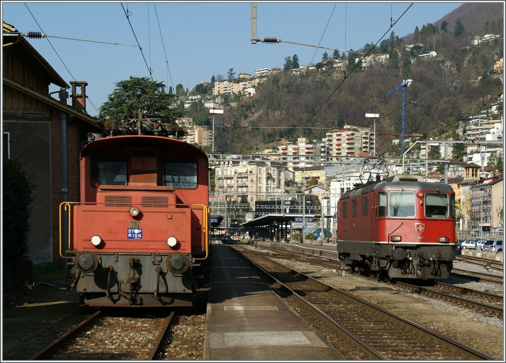 Re 4/4 II 11130 and Tem in Locarno. 
25. 03.2011