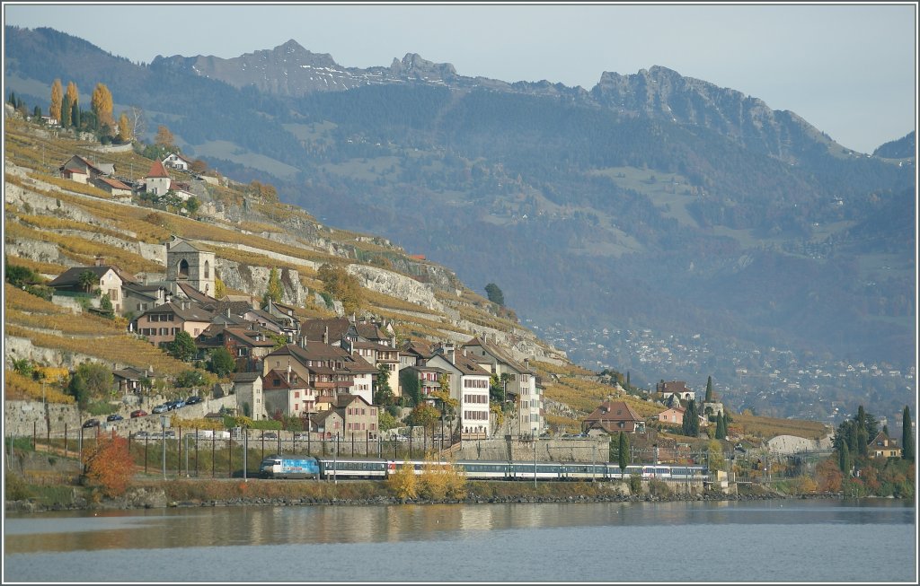 Re 460 020-1  ide suisse  with a IR by St-Saphorin.
04.11.2010