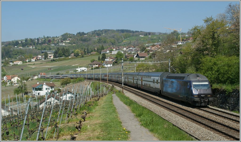 Re 460 051-8 with an IC by Bossire.
15.04.2011