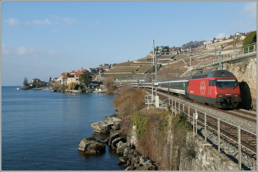 Re 460 084-7 with an IR between Rivaz and St Saphorin.
22.01.2011 