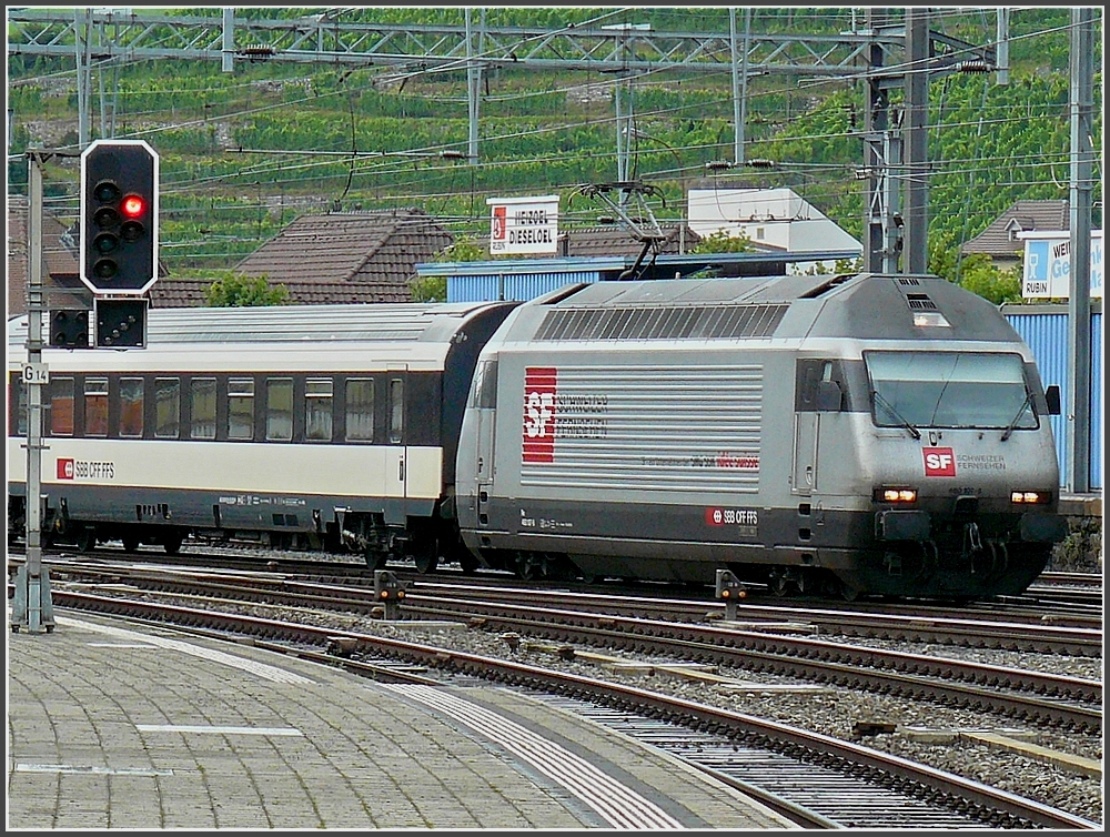 Re 460 107-6 photographed at Spiez on July 29th, 2008.