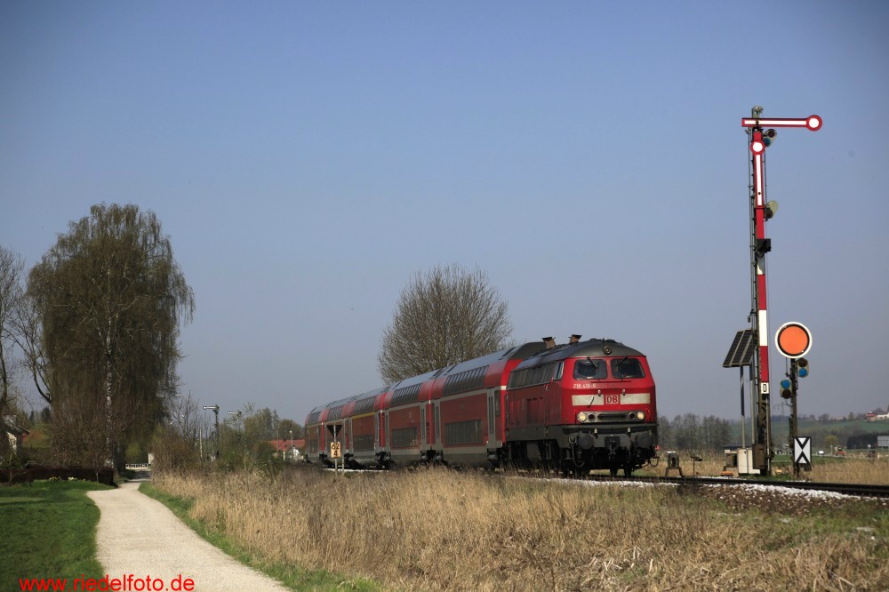 Regionalexpress between Mnchen and Mhldorf near Dorfen (Germany/2009)