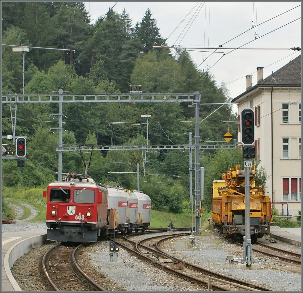 RhB Ge 4/4 I with a short Cargo train in Reichenau. 
13.08.2010