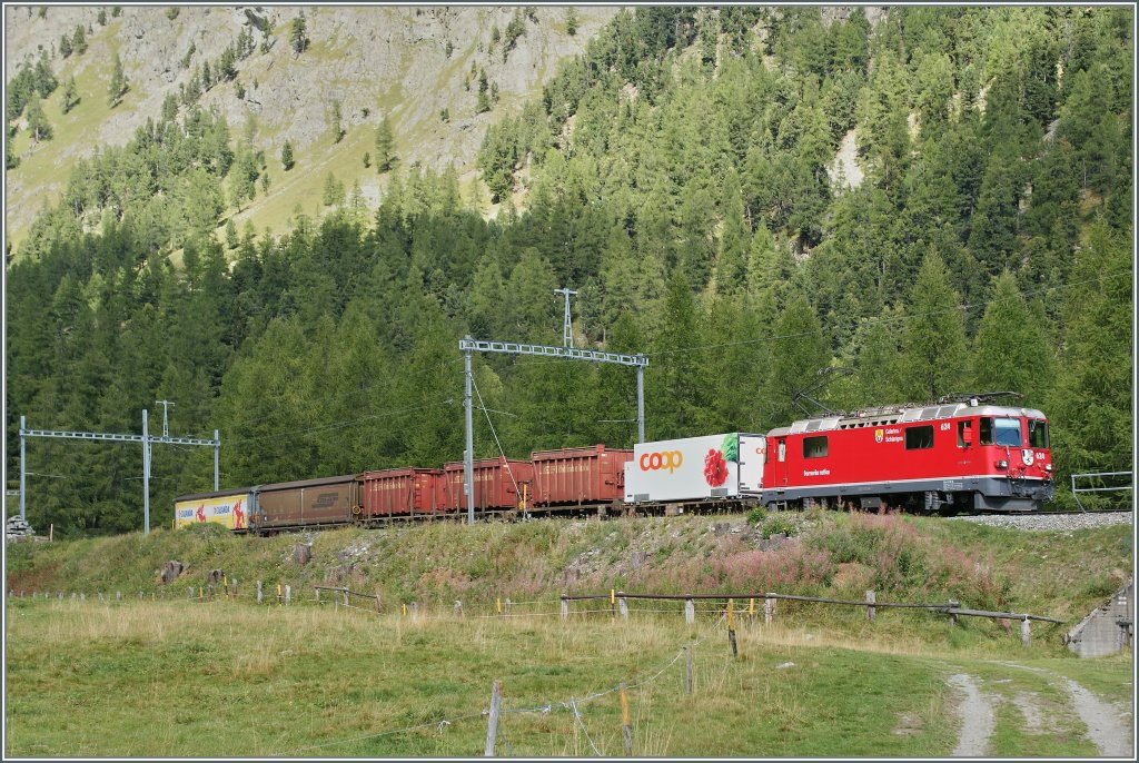 RhB Ge 4/4 II in Spinas. 
1.09.2011
