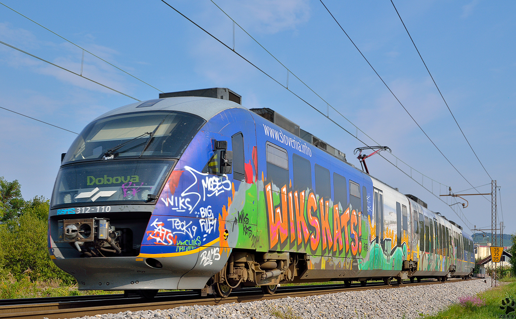 S 312-110 is running through Maribor-Tabor on the way to Dobova. /12.09.2012