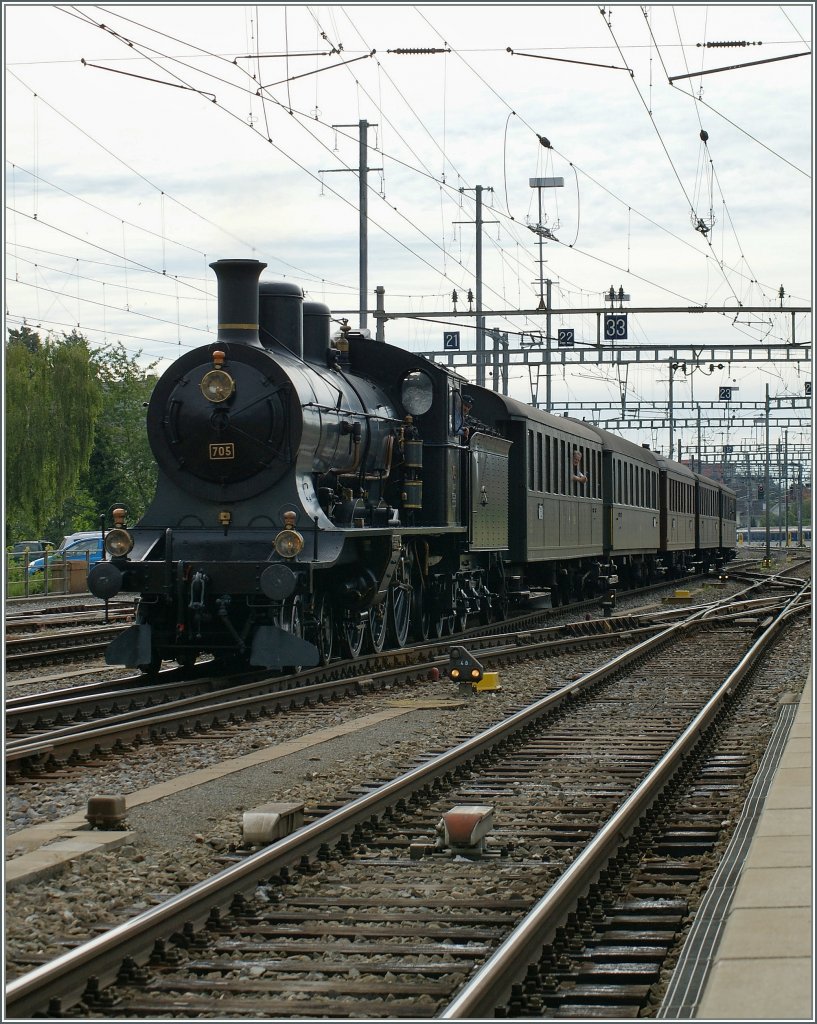 SBB A 3/5 705 in Biel/Bienne.
25.06.2011