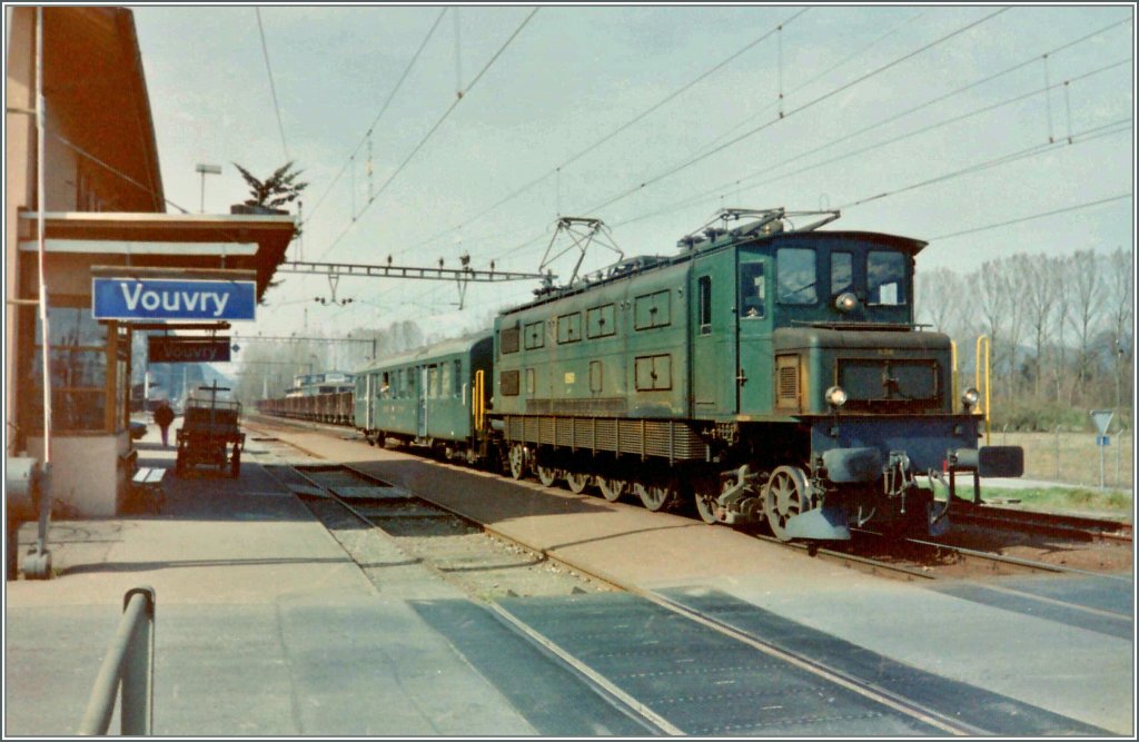 SBB Ae 4/7 in Vouvry.
scanned negative/Spring 1993