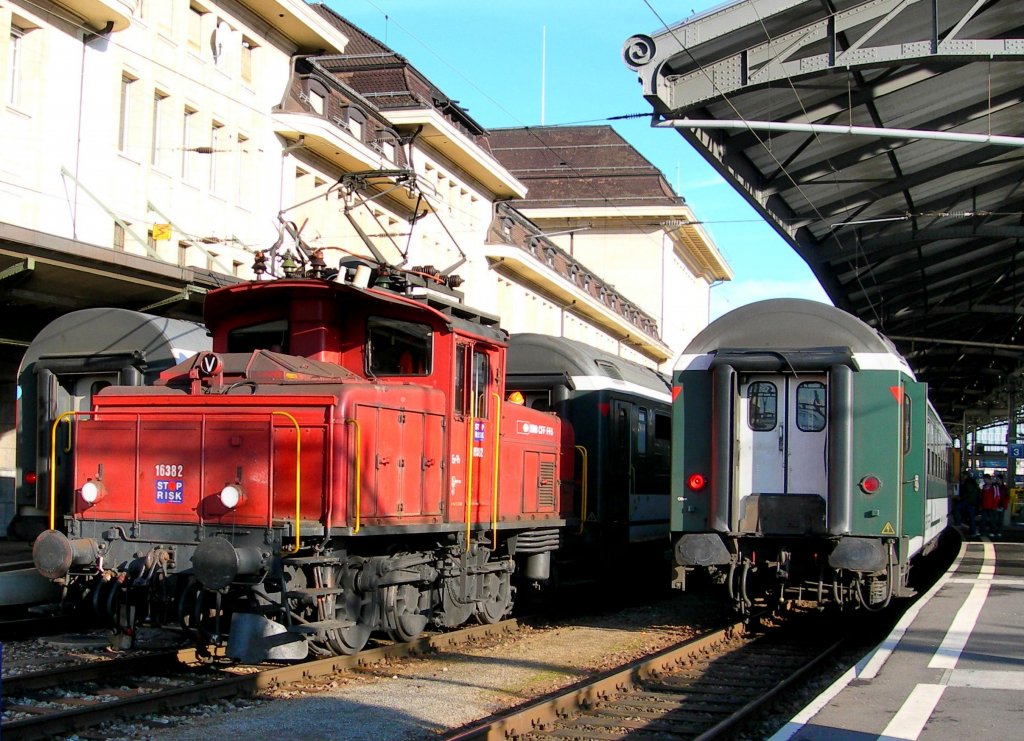 SBB Ee 3/3 16382 in Lausanne.
09.02.2009