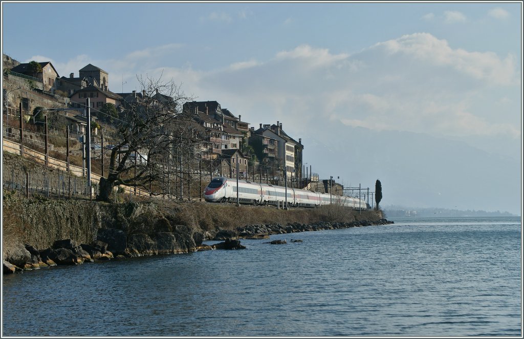 SBB ETR  610 on the way to Geneva by Rivaz. 22.01.2011