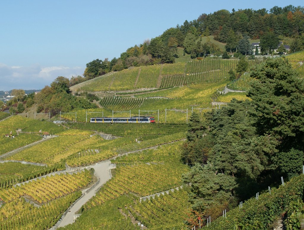 SBB NPZ in the Lavaux vineyards. 
14.10.2009