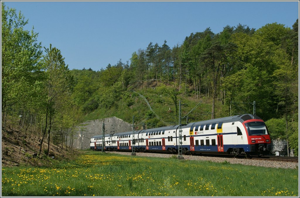 SBB RABe 514 016-5 by Thayngen. 
22.04.2011