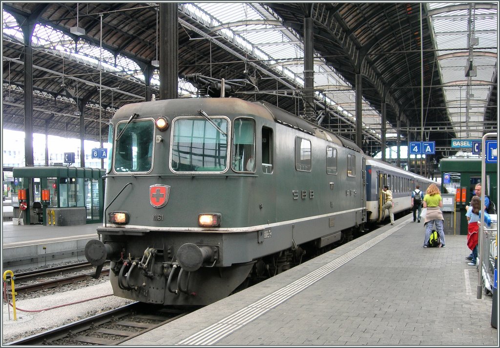 SBB Re 4/4 11161 in Basel SBB. 
22.06.2007