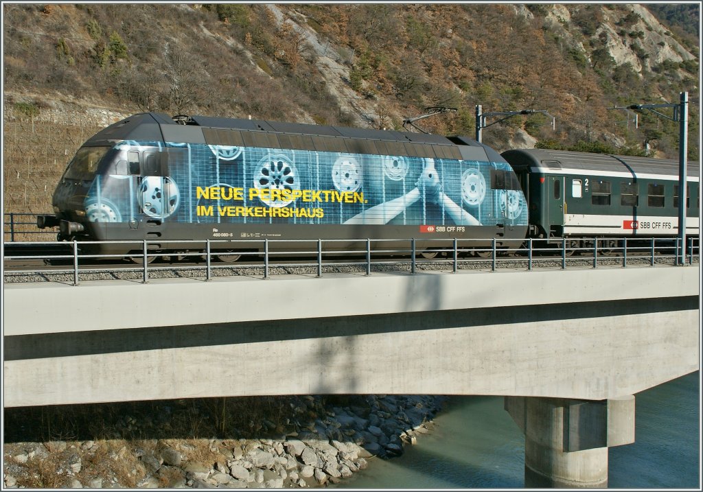 SBB Re 450 080-5 on the Rohne Bridge in Leuk. 
21.01.2011 