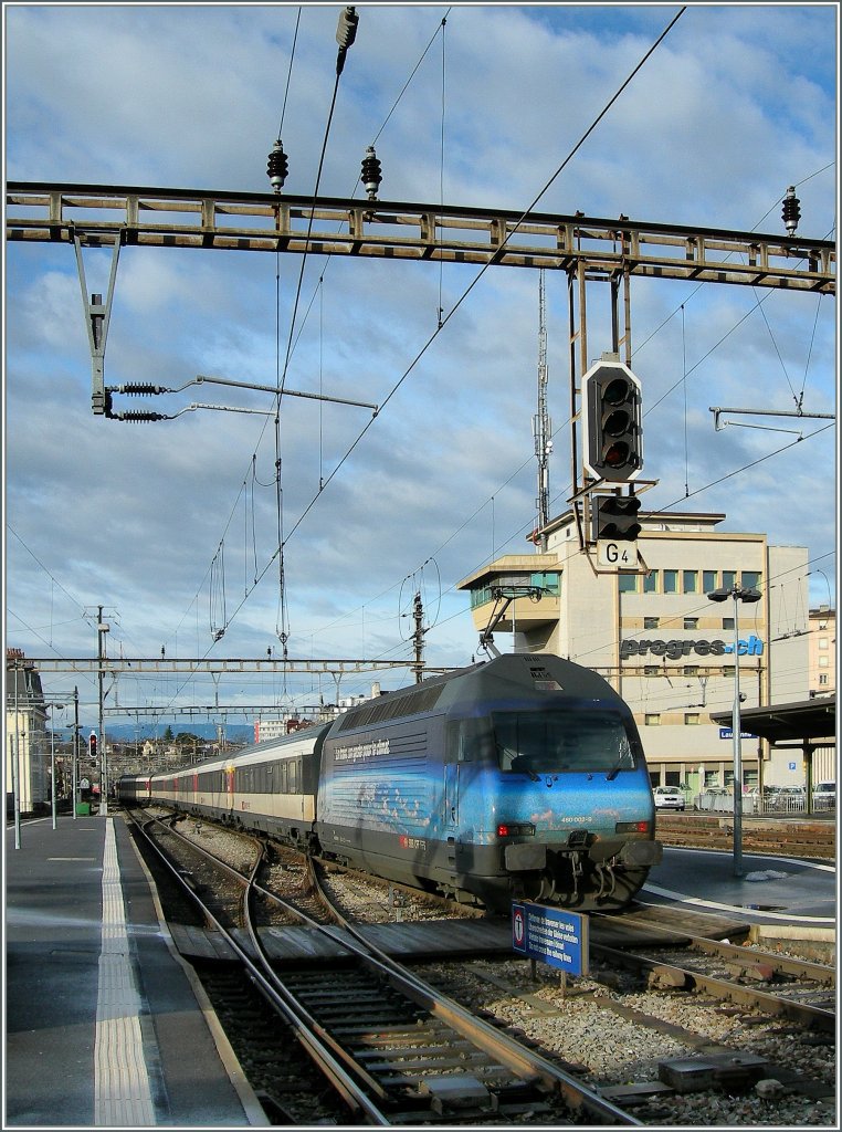 SBB Re 460 002-9 with an IR from Lucerne to Geneva in Lausanne. 
07.01.2011