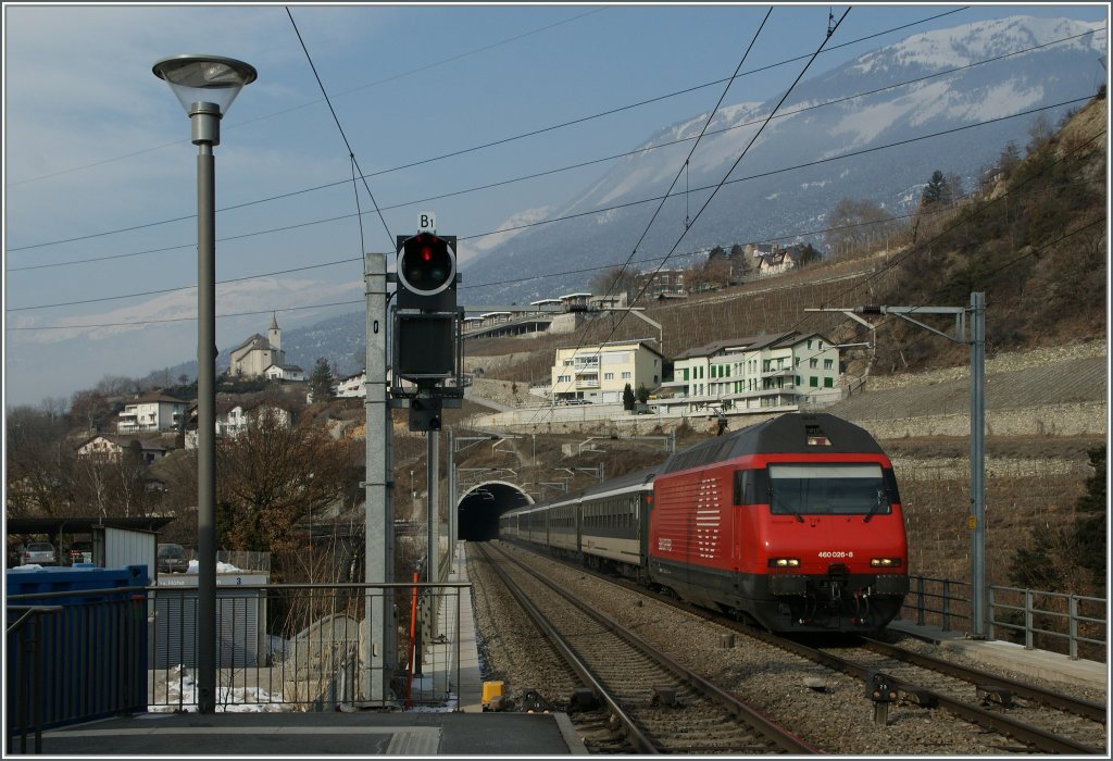 SBB Re 460 026-8 wiht an IR is arriving at Leuk. 
06.02.2012