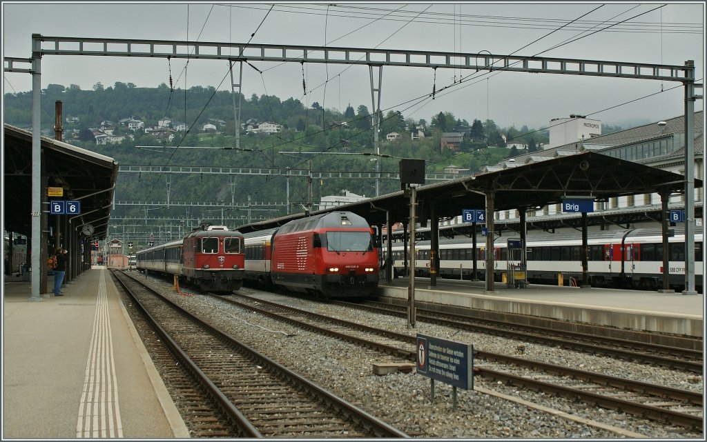 SBB Re 460 030-0 with an IC to Romanshorn today via Goppenstein.
04.05.2013