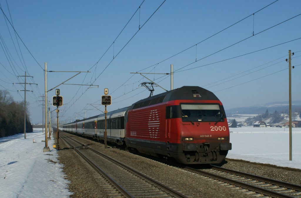 SBB RE 460 045-8 with an IC in Kiesen.
29.12.2008