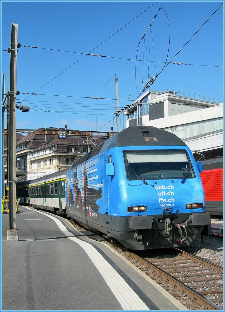 SBB Re 460 076-3 with an IR to Brig in Lausanne. 
07.10.2010