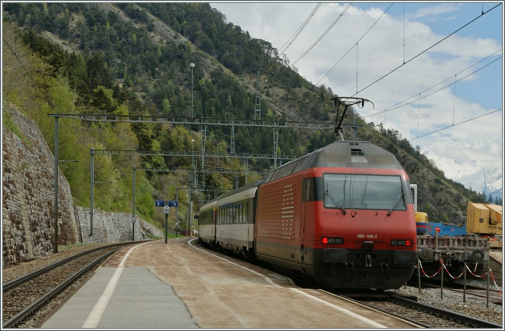 SBB Re 460 109-2 with an IC to Brig in Hohtenn.,
04.05.2013