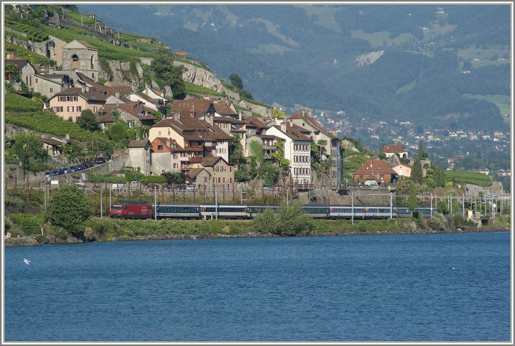 SBB Re 460 with an IR by St-Saphorin.
07.07.2010