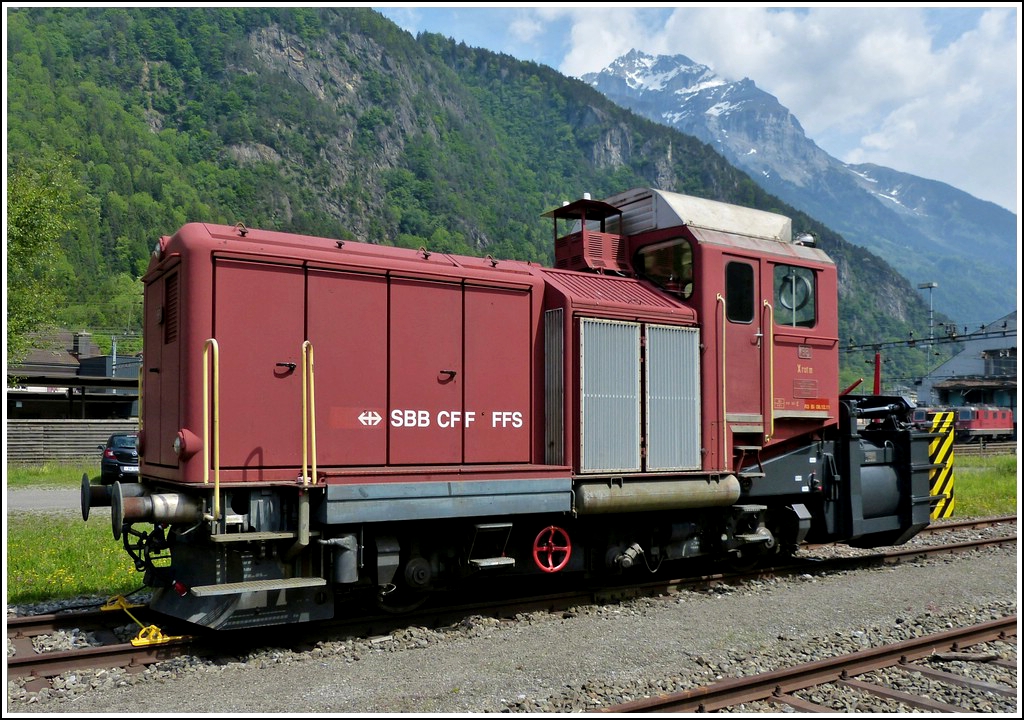 SBB swow blower Xrot m N 98 pictured in Erstfeld on May 24th, 2012.