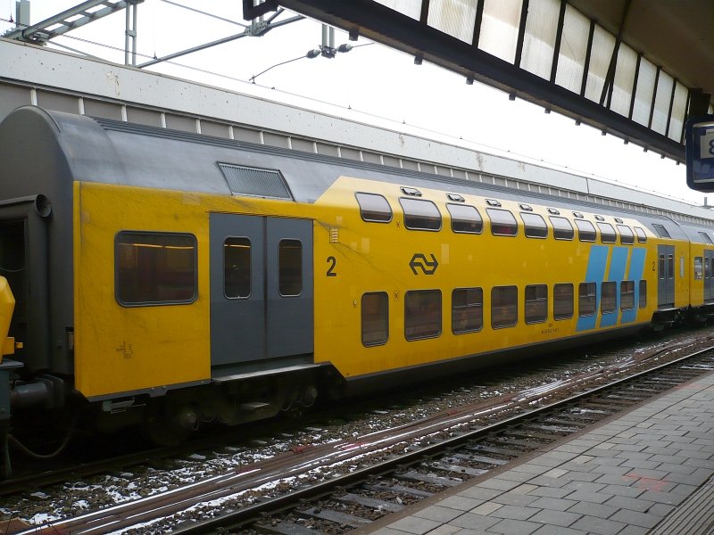 Second class double decker (Bv) Wagon number 50 84 26 37 413-0. Shorted number 6813. These wagons were build in 1985 and 1986 by Talbot in the German city of Aachen. Rotterdam centraal station 17-02-2010.