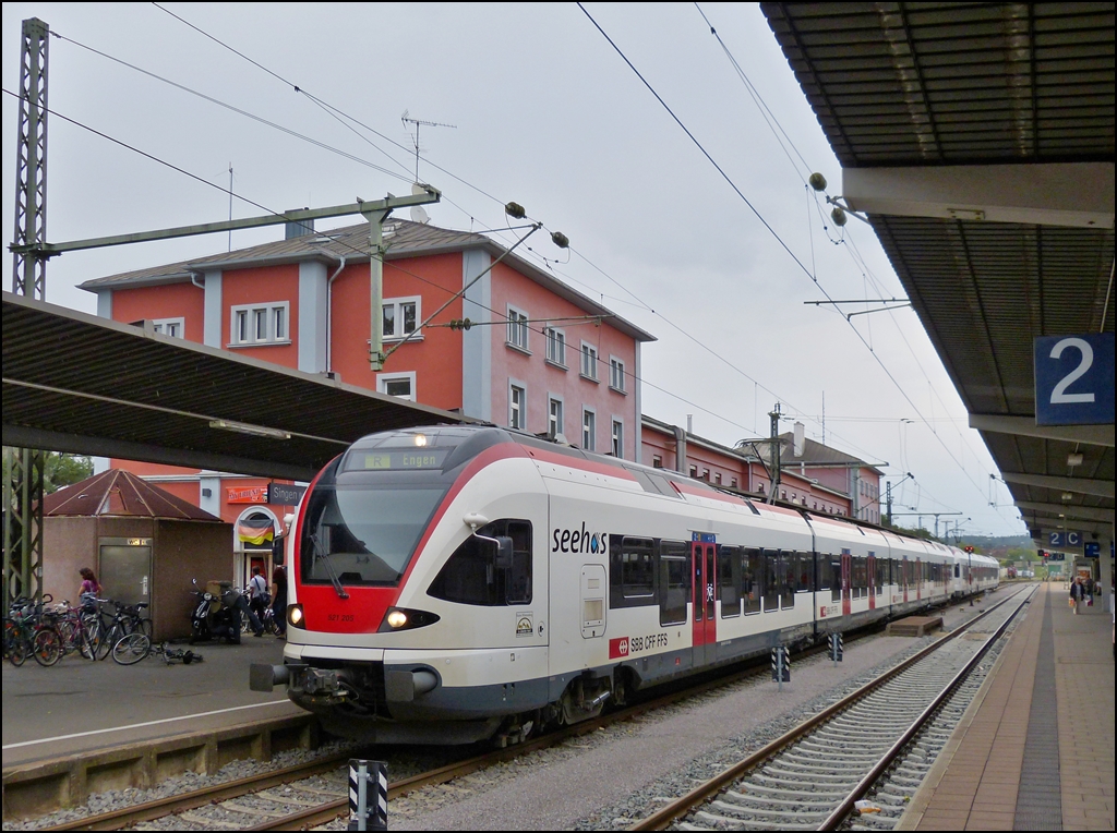 Seehas double unit pictured in Singen (Hohentwiel) main station on September 11th, 2012.