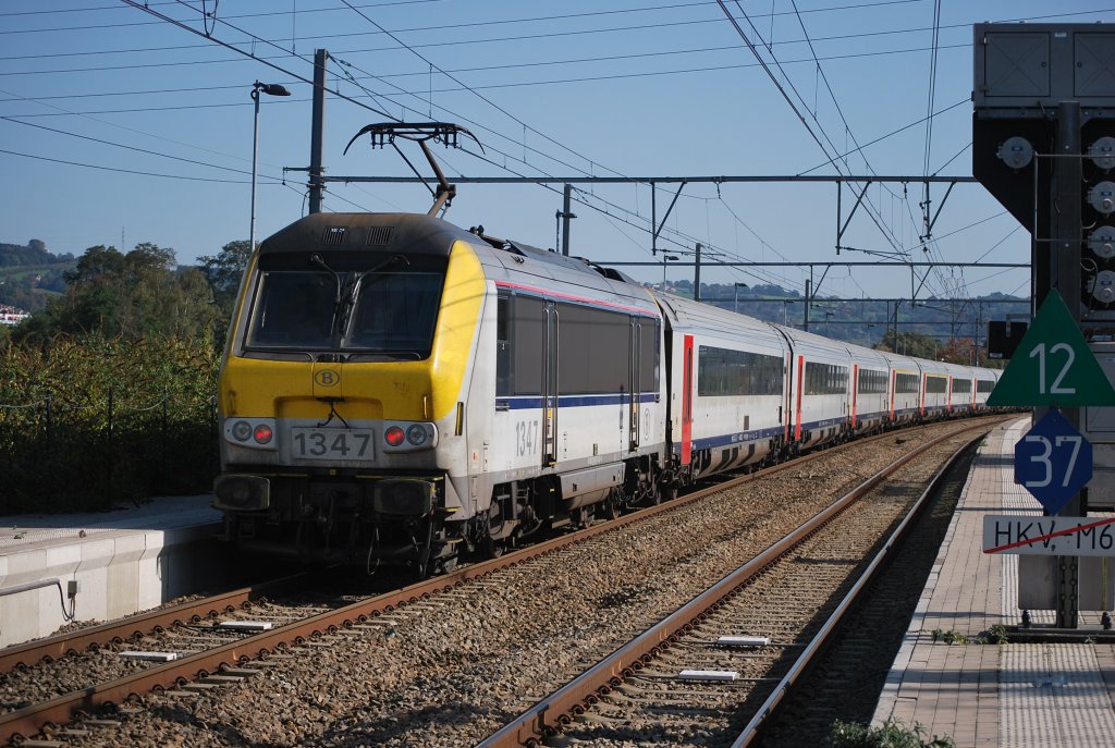 SNCB electric engine 1347 pushing an IC train to Eupen through Angleur station in October 2010.