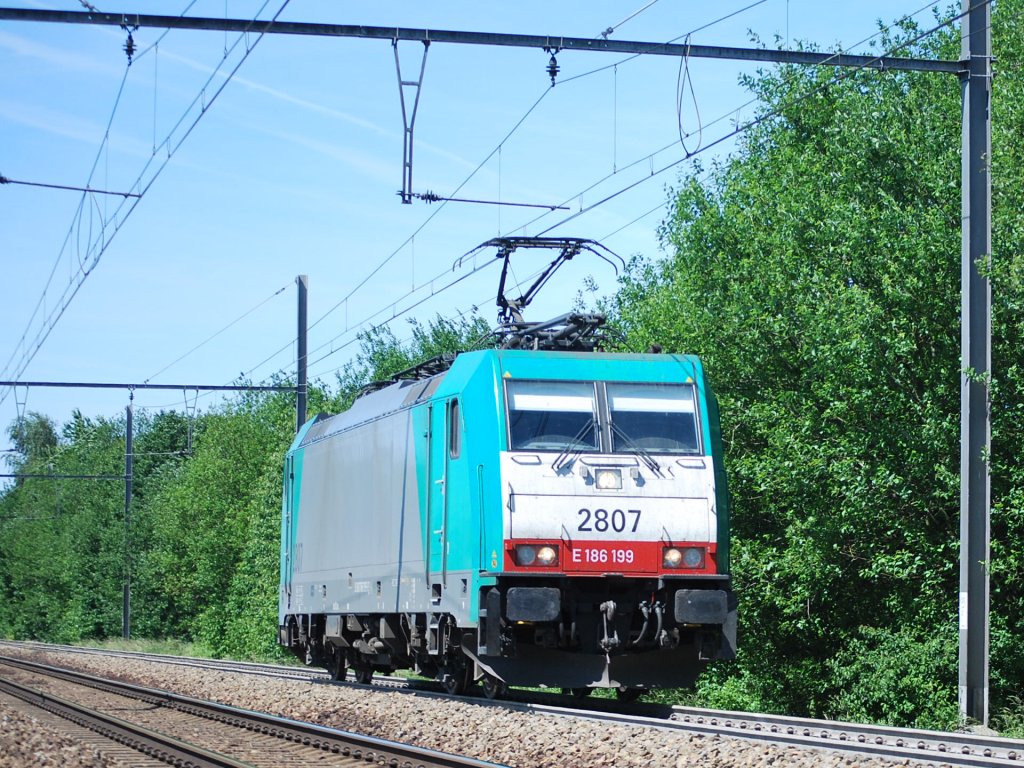 SNCB electric engine n 2807 on line 24 towards Montzen in June 2011.