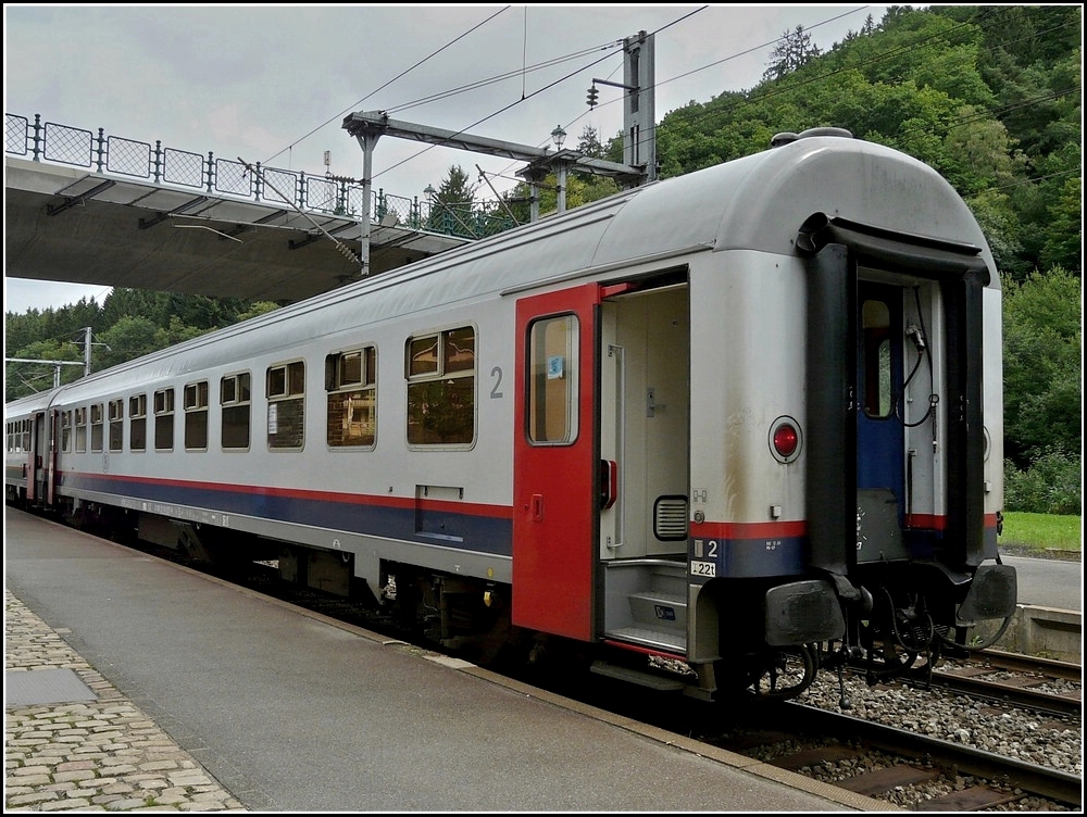 SNCB I 10 second class wagon pictured in Clervaux on August 29th, 2010.