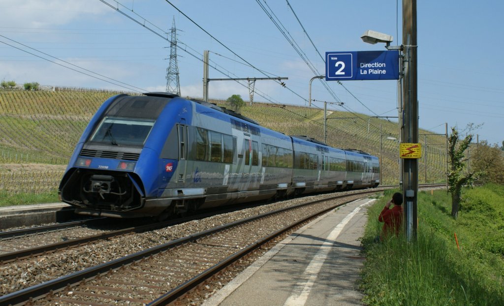 SNCF 72690 to Geneva in Russin.
01.05.2009