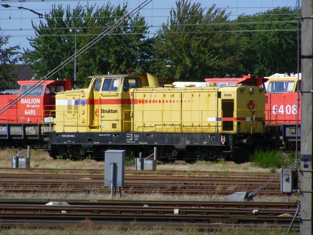 Strukton old Diesel Irene is waiting for new work at hometown Amersfoort 3.8.12