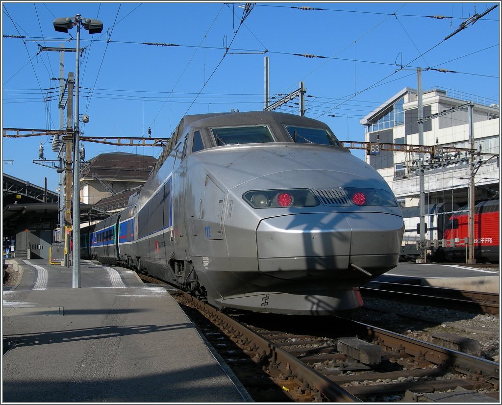 TGV is about to leave Lausanne to Paris. 
10.02.2012